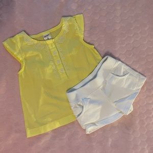 2 piece Carter’s Infant Top & Shorts set-EUC-So soft and cute! Size 9 mo